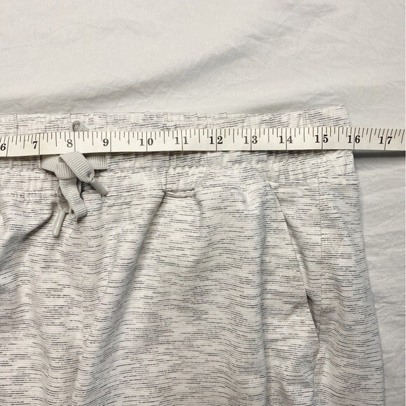 Mondetta Bermuda Shorts White Grey Space Dye Comfortable Athleisure Size Medium - Picture 8 of 10